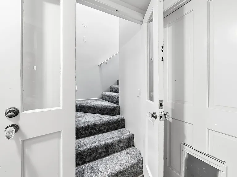 2104 E Ocean Blvd — Photo 21