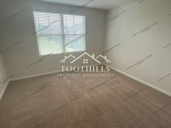 5th image of 103 Nicklaus Dr
