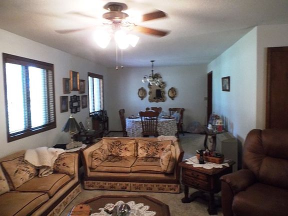 4th image of 13 Dana Dr