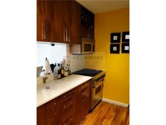 Sold by Aclawrence | media 21