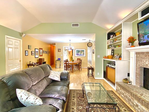 4th image of 822 Bonita St