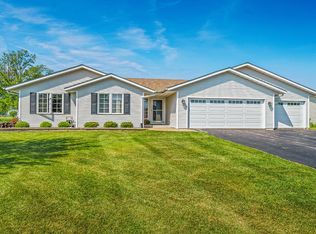 1408 Otter Creek Dr, Durand, IL 61024