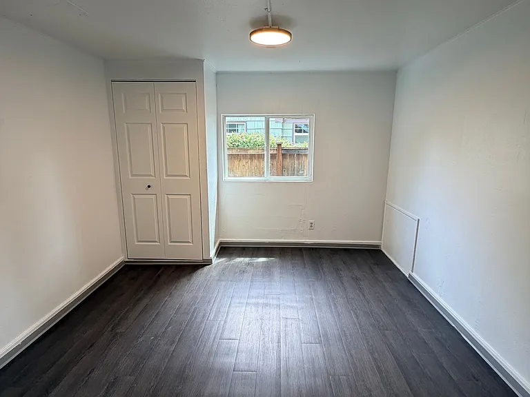 560 W 13th Ave — Photo 13