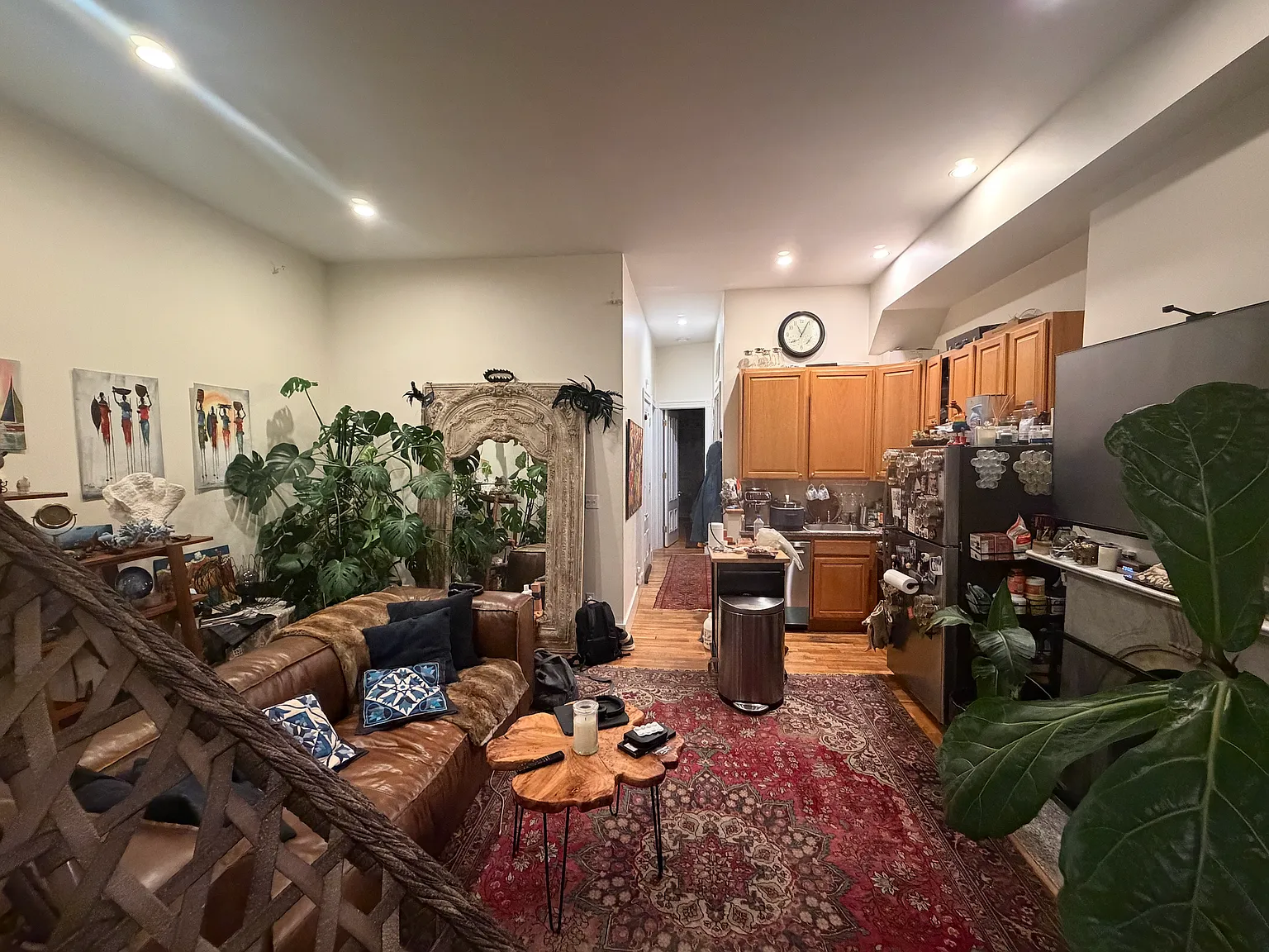 2 bed, 730 sqft, $3,500 — Photo 1