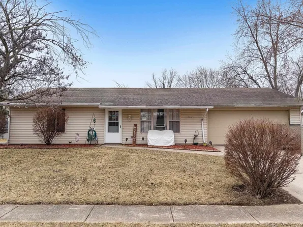 7617 Valley Meadows Dr, Fort Wayne, IN 46815