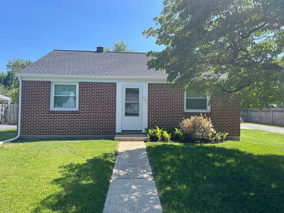 202 Elizabeth Dr