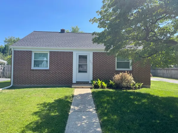 202 Elizabeth Dr, Lancaster, PA 17601