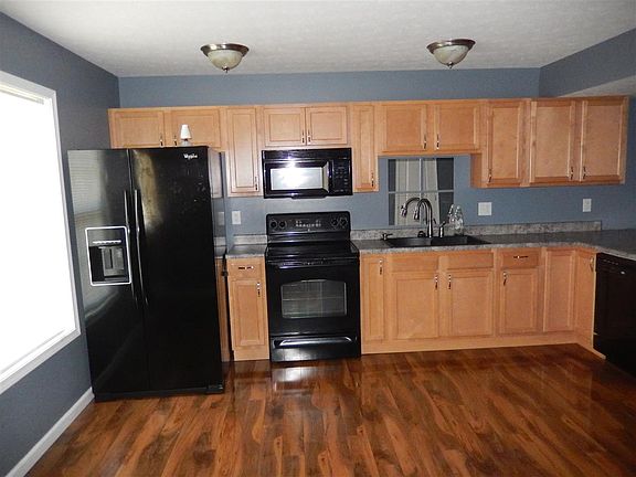 4th image of 1250 W Adams Hill Cir Unit 202