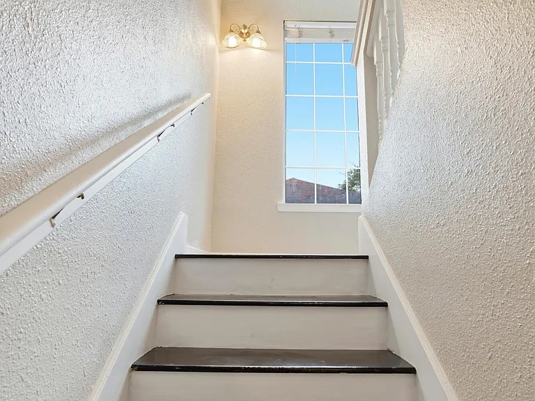 7536 Le Conte Dr — Photo 21