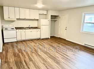 2020 Lathrop St, South Bend, IN 46628