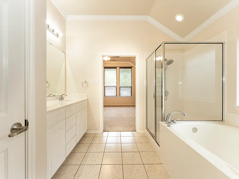 1417 Lowes Farm Pkwy — Photo 24