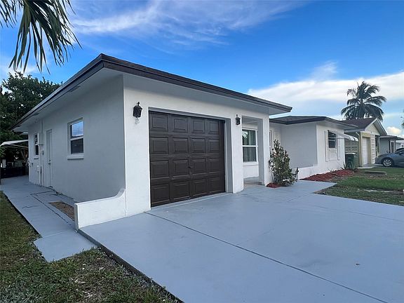 3rd image of 5904 NW 67th Avenue