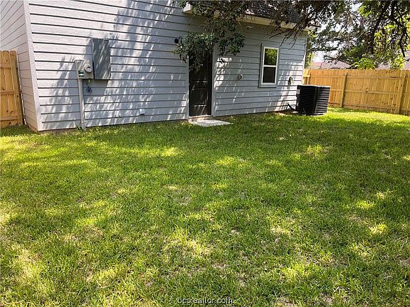 2nd image of 1398 E 21st St