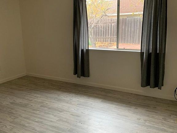 4th image of 2142 Burgundy Ct