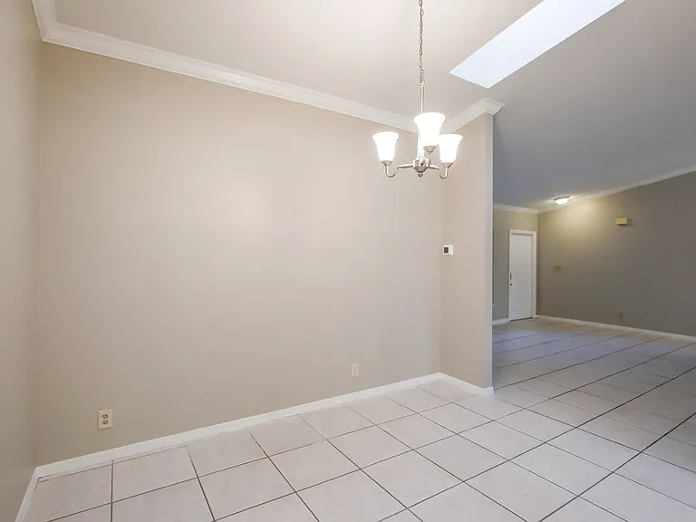 8623 NW 47th Dr — Photo 5