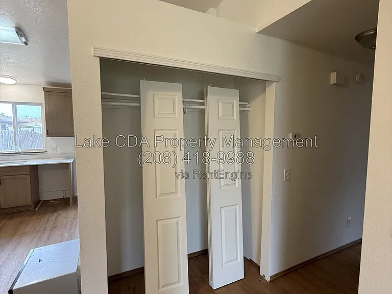 202 N Lava Ln #B — Photo 4