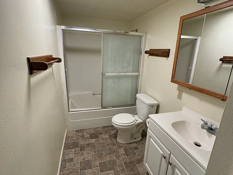 326 Lake St — Photo 10