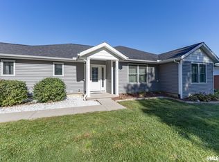 321 Pin Oak Dr, Geneseo, IL 61254