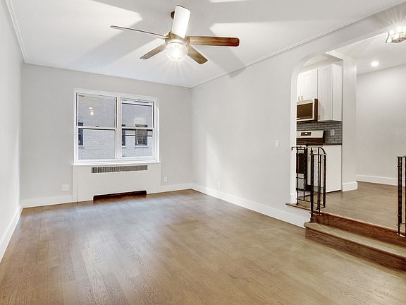 3rd image of 29 W 64th St APT 4F