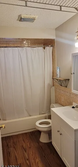557 Jackson Ave — Photo 10