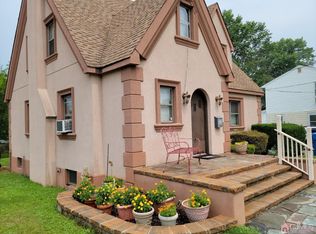 132 Bloomfield Ave, Iselin, NJ 08830