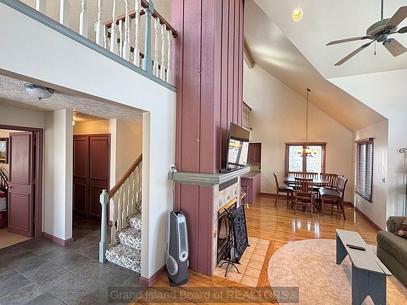 4th image of 14 Jansen Cir