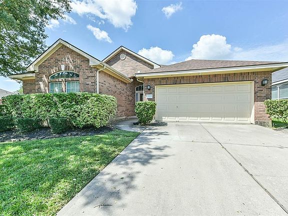 3rd image of 7103 Fountain Lilly Dr