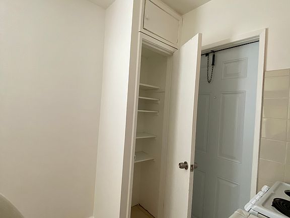3rd image of 1044 NE 12th Ave