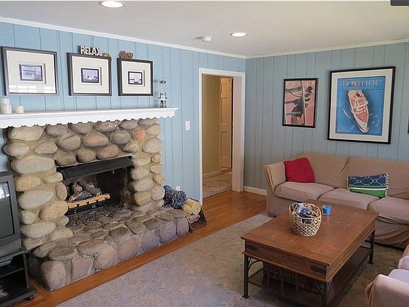 Living Room with Gas FP