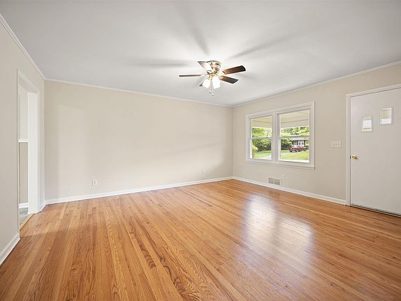 4th image of 206 Wedgewood Dr
