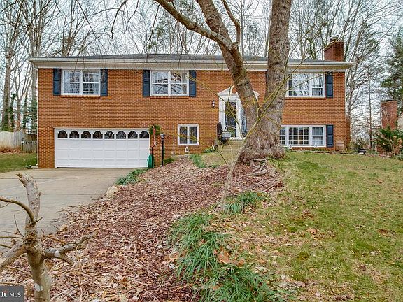 3rd image of 15807 Moncure Dr