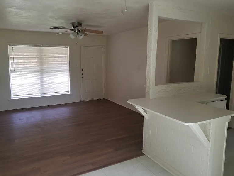 3412 Sandra Dr — Photo 2