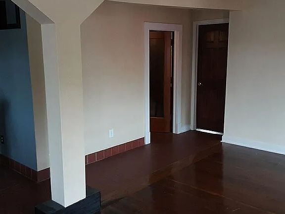 4th image of 825 Allen Ave #3