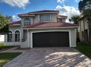 9950 NW 18th St, Pembroke Pines, FL 33024