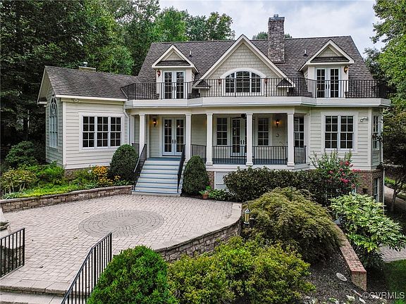 5th image of 2405 Saint Regis Dr