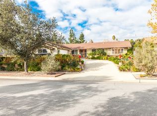 3869 Shelter Grove Dr, Claremont, CA 91711