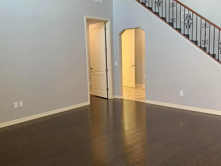 2219 E Wisteria Dr — Photo 12