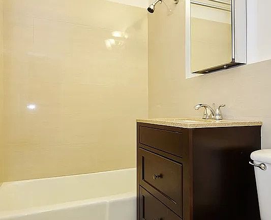 4th image of 107 Saint Marks Pl APT 5C