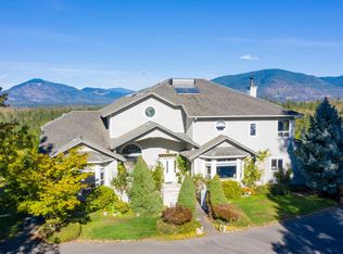 425 Palos Verdes Dr, Grants Pass, OR 97526