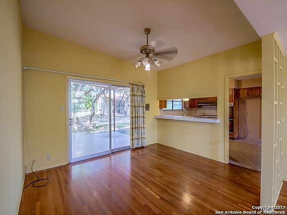 5th image of 6418 Redbird Ln