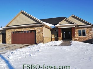 2905 Diamond Mil Cir, Coralville, IA 52241