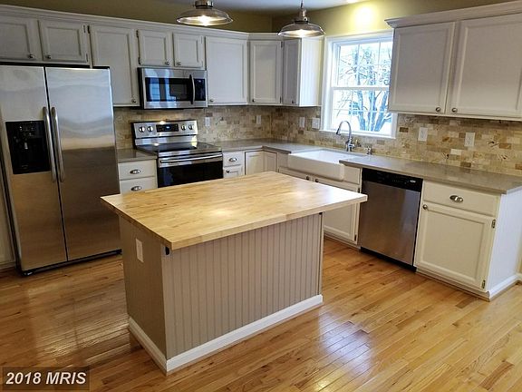 3rd image of 2707 Curzon Ct
