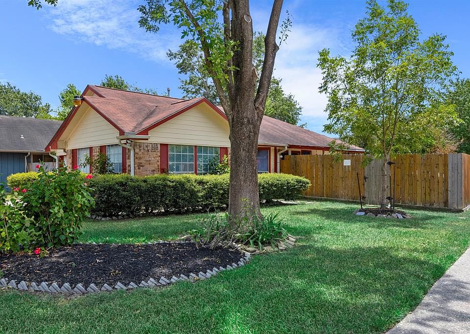 1st image of 9223 Golden Meadow Dr