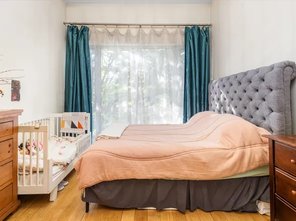 727 Dean Street image 7 of 14