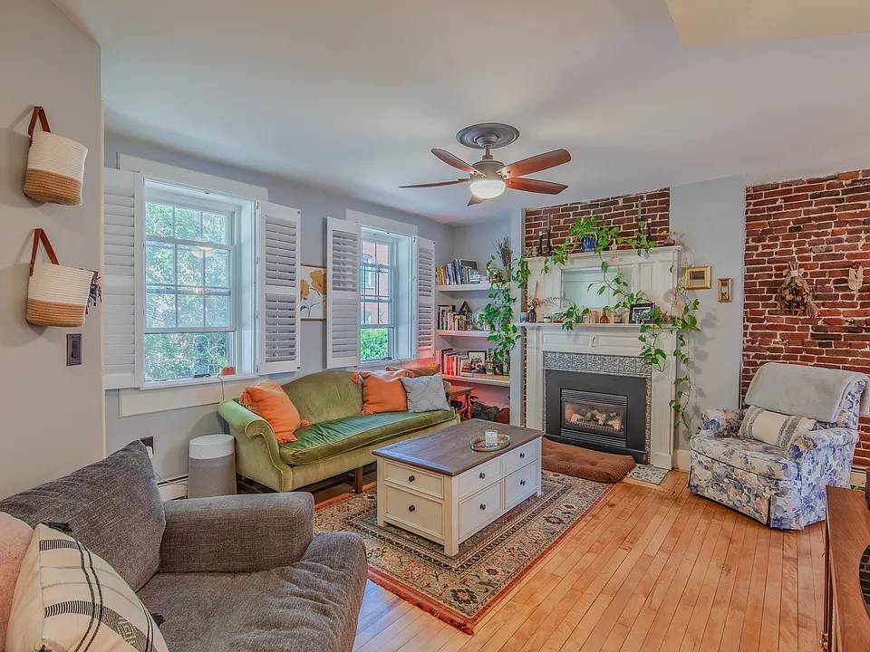100 W Merrimack St #1