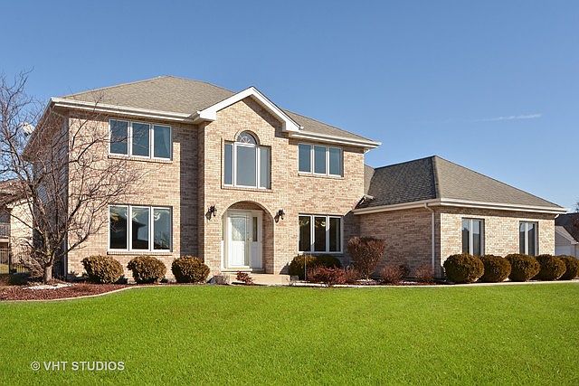 1st image of 8630 Timbers Pointe Dr E