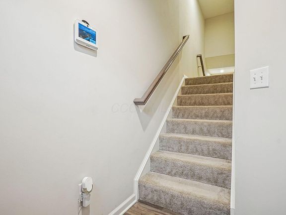 5th image of 6799 Henley Dr