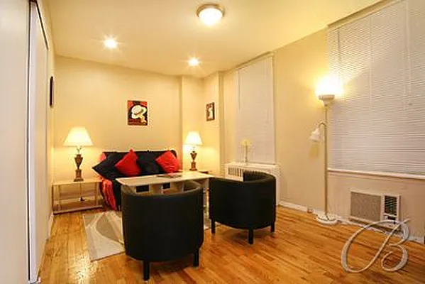 Rented by 4 Points Properties | media 13