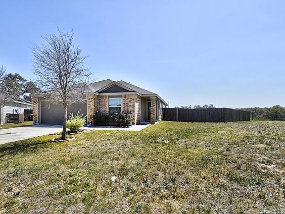 3rd image of 32108 Macey Oak