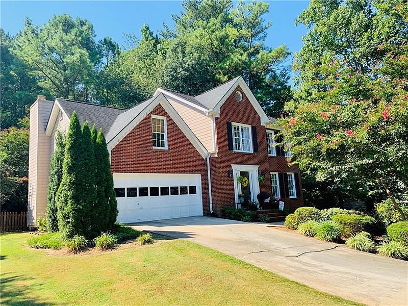 1st image of 250 Channings Lake Dr